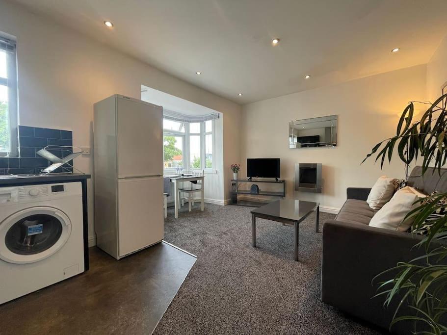Kingsbury Apt 2 伯明翰 外观 照片